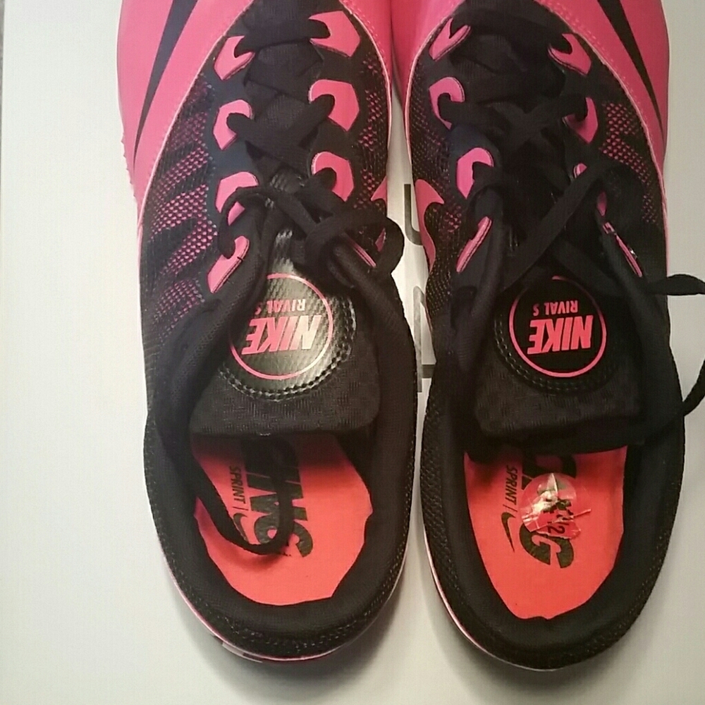 Shoes - Picture 1 of 2